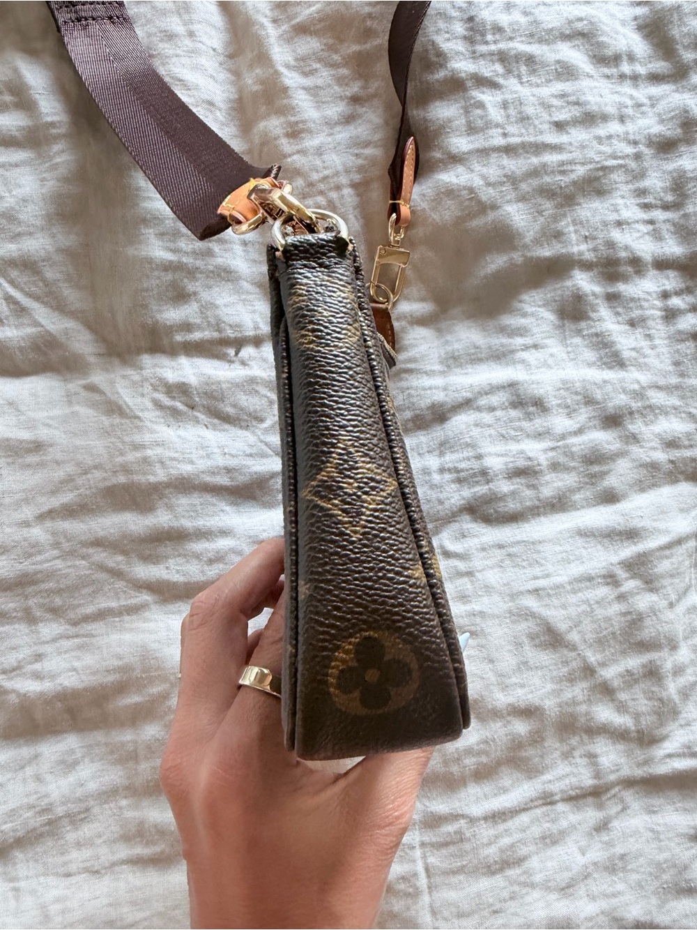 Authentic LV Monogram
Pochette - Picture 7 of 13